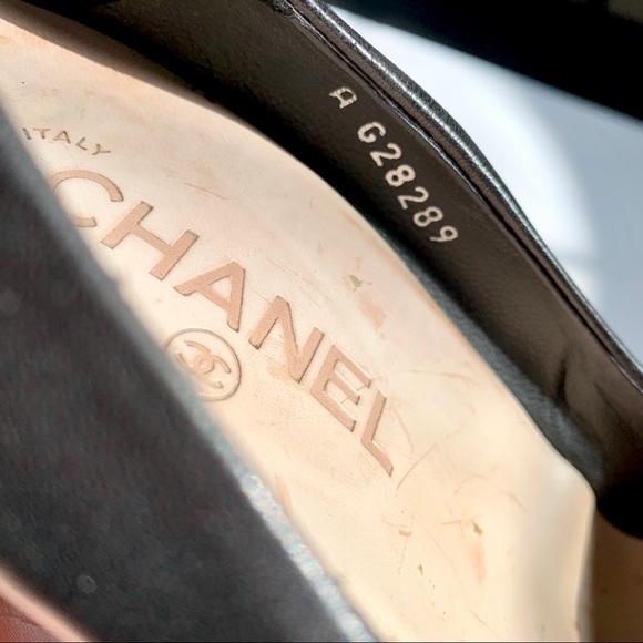 Authentic Chanel CC Black cap toe platform pump - Picture 3 of 8